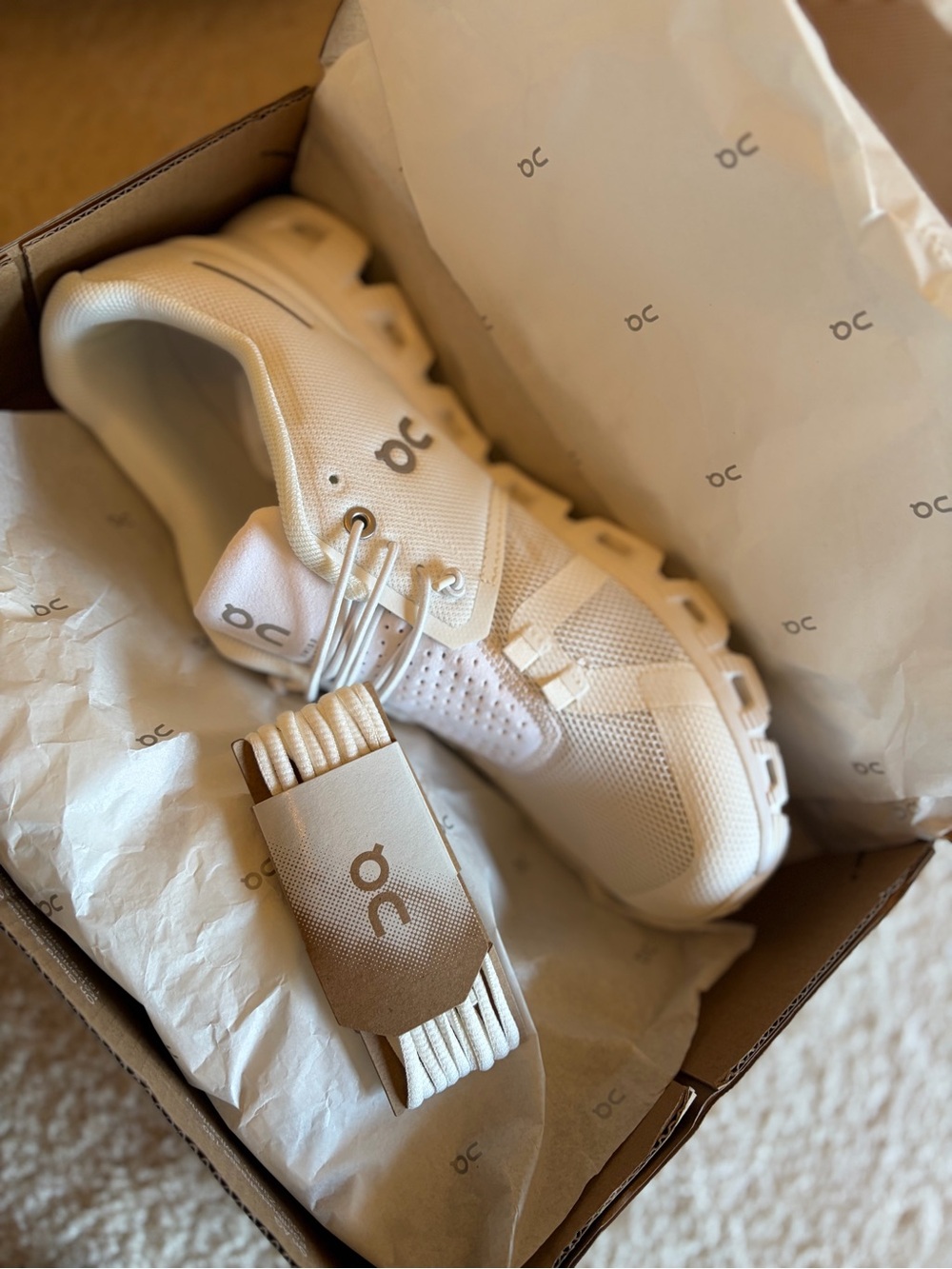 ON CLOUD 5 WOMENS NWT SIZE 10.5 - Picture 2 of 6